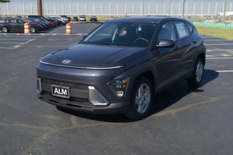 Photos of 2027 Hyundai Kona SE for sale in Athens, GA at ALM Hyundai Athens