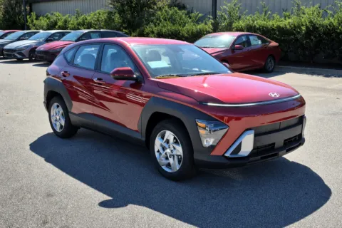 More photos of 2027 Hyundai Kona SE at ALM Hyundai Athens, GA