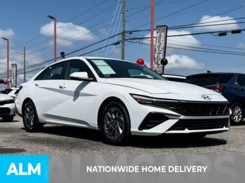 More photos of 2024 Hyundai Elantra SEL at ALM Hyundai Athens, GA