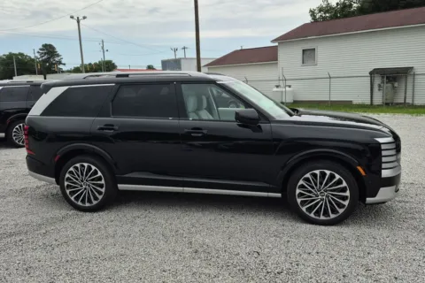 More photos of 2026 Hyundai Palisade Hybrid Calligraphy at ALM Hyundai Athens, GA