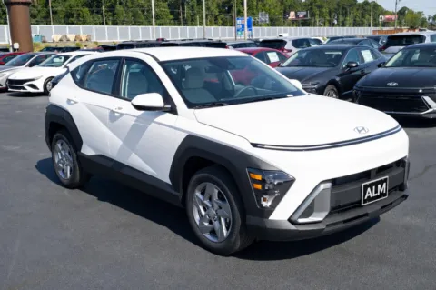 Another view of 2027 Hyundai Kona SE for sale in Athens, GA at ALM Hyundai Athens