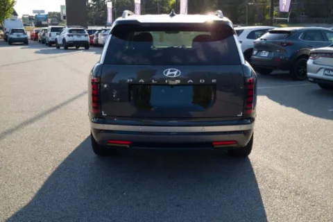 More photos of 2027 Hyundai Palisade Hybrid Limited at ALM Hyundai Athens, GA