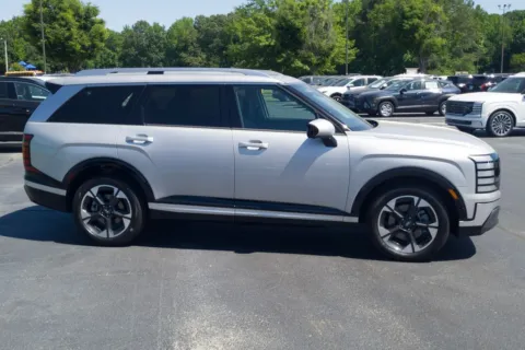 More photos of 2026 Hyundai Palisade Hybrid Limited at ALM Hyundai Athens, GA