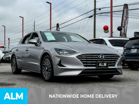 More photos of 2023 Hyundai Sonata Hybrid SEL at ALM Hyundai Athens, GA