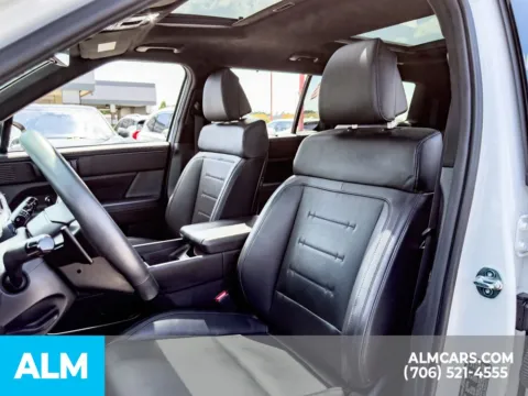 More photos of 2024 Hyundai Santa Fe Calligraphy at ALM Hyundai Athens, GA