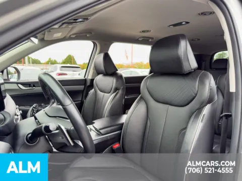 More photos of 2025 Hyundai Palisade SEL at ALM Hyundai Athens, GA