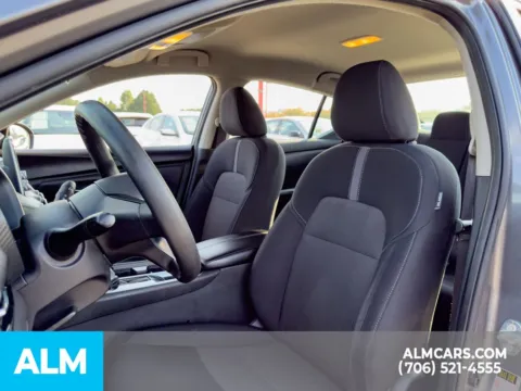 More photos of 2024 Nissan Sentra SV at ALM Hyundai Athens, GA