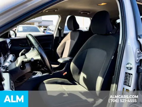 More photos of 2024 Hyundai Kona SEL at ALM Hyundai Athens, GA