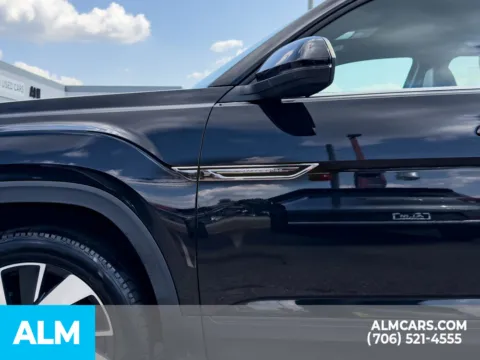 More photos of 2024 Volkswagen Atlas Cross Sport 2.0T SE w/Technology at ALM Hyundai Athens, GA