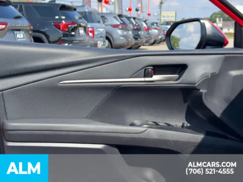 More photos of 2025 Toyota Camry SE at ALM Hyundai Athens, GA