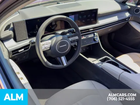 More photos of 2024 Hyundai Sonata SEL at ALM Hyundai Athens, GA
