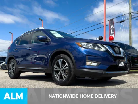 More photos of 2018 Nissan Rogue SL at ALM Hyundai Athens, GA