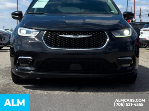 More photos of 2023 Chrysler Pacifica Touring L at ALM Hyundai Athens, GA