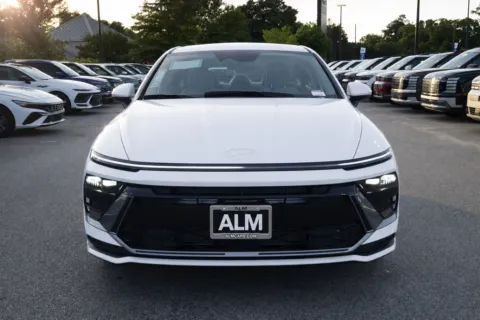Photos of 2027 Hyundai Sonata SE for sale in Athens, GA at ALM Hyundai Athens