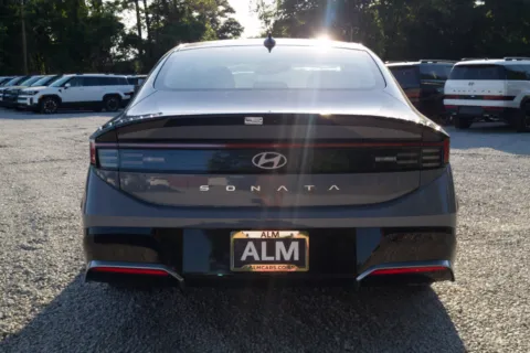 More photos of 2027 Hyundai Sonata SEL Sport at ALM Hyundai Athens, GA