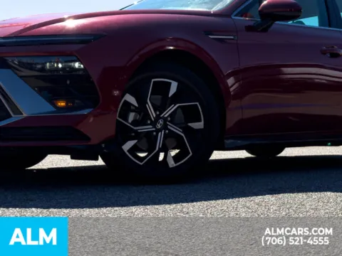 More photos of 2025 Hyundai Sonata SEL at ALM Hyundai Athens, GA