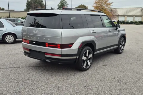 More photos of 2027 Hyundai Santa Fe Hybrid Limited at ALM Hyundai Athens, GA