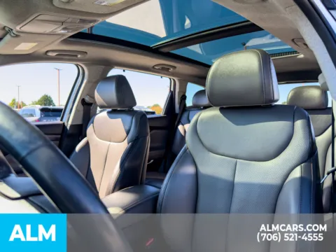 More photos of 2020 Hyundai Santa Fe Limited at ALM Hyundai Athens, GA