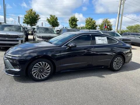 Photos of 2025 Hyundai Sonata Hybrid SEL for sale in Athens, GA at ALM Hyundai Athens