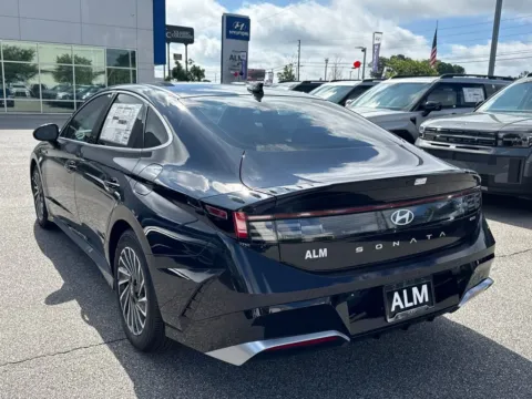 Another view of 2025 Hyundai Sonata Hybrid SEL for sale in Athens, GA at ALM Hyundai Athens