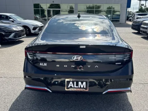 More photos of 2025 Hyundai Sonata Hybrid SEL at ALM Hyundai Athens, GA