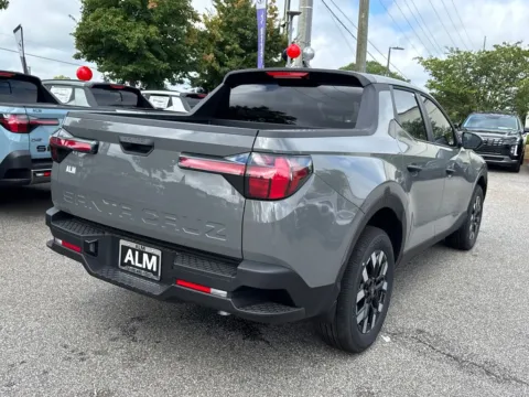 More photos of 2025 Hyundai Santa Cruz SE at ALM Hyundai Athens, GA