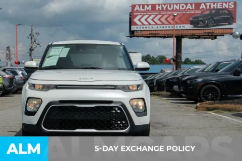 More photos of 2022 Kia Soul LX at ALM Hyundai Athens, GA