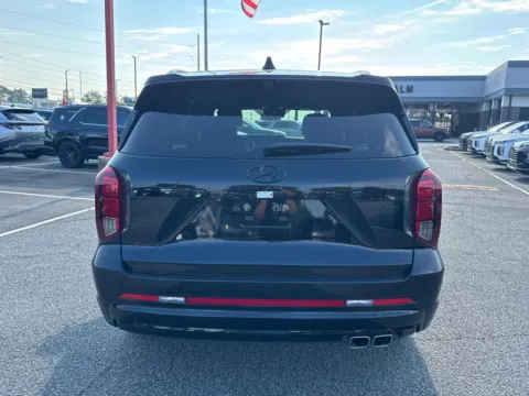 More photos of 2025 Hyundai Palisade Calligraphy Night Edition at ALM Hyundai Athens, GA