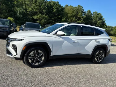 Photos of 2025 Hyundai Tucson SEL for sale in Athens, GA at ALM Hyundai Athens