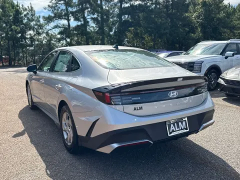Another view of 2025 Hyundai Sonata SE for sale in Athens, GA at ALM Hyundai Athens