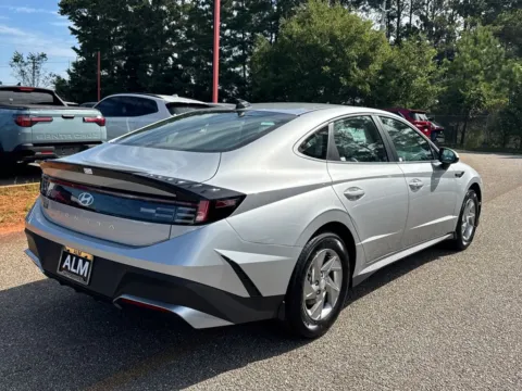 More photos of 2025 Hyundai Sonata SE at ALM Hyundai Athens, GA