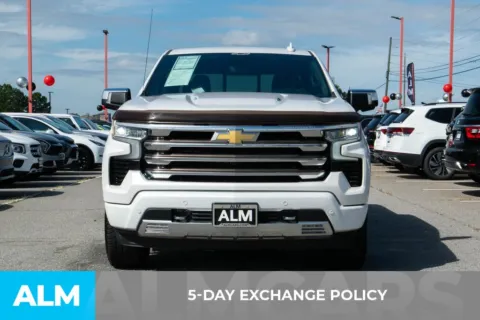More photos of 2022 Chevrolet Silverado 1500 High Country at ALM Hyundai Athens, GA