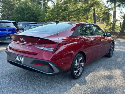 More photos of 2025 Hyundai Elantra SEL Sport at ALM Hyundai Athens, GA