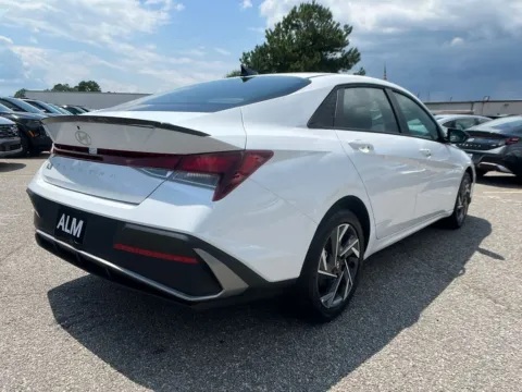 More photos of 2025 Hyundai Elantra SEL Sport at ALM Hyundai Athens, GA