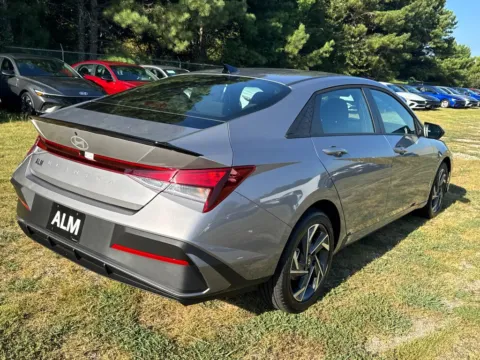 More photos of 2025 Hyundai Elantra SEL Sport at ALM Hyundai Athens, GA