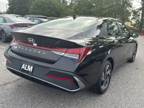 More photos of 2025 Hyundai Elantra SEL Sport at ALM Hyundai Athens, GA