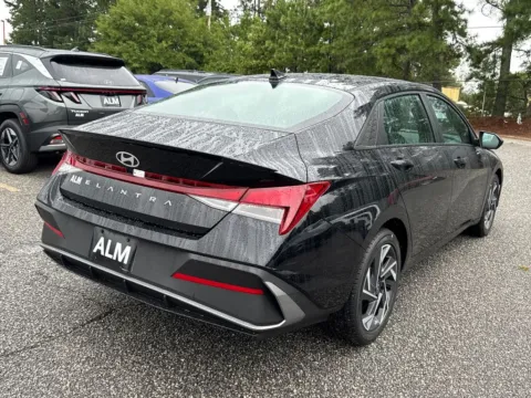 More photos of 2025 Hyundai Elantra SEL Sport at ALM Hyundai Athens, GA