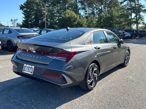 More photos of 2025 Hyundai Elantra SEL Sport at ALM Hyundai Athens, GA