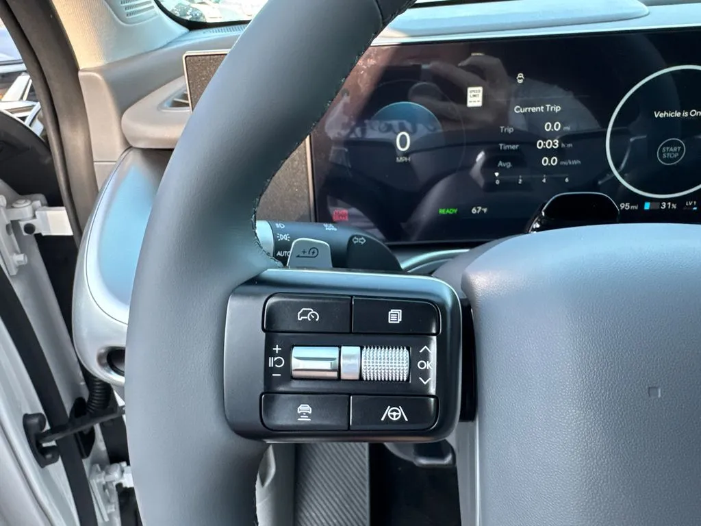 2026 Hyundai IONIQ 9 SE - Photo 17