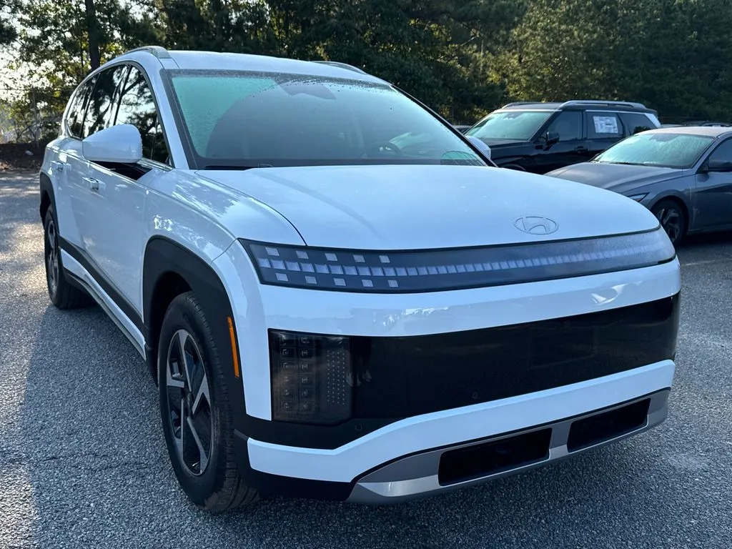 2026 Hyundai IONIQ 9 SE - Photo 8