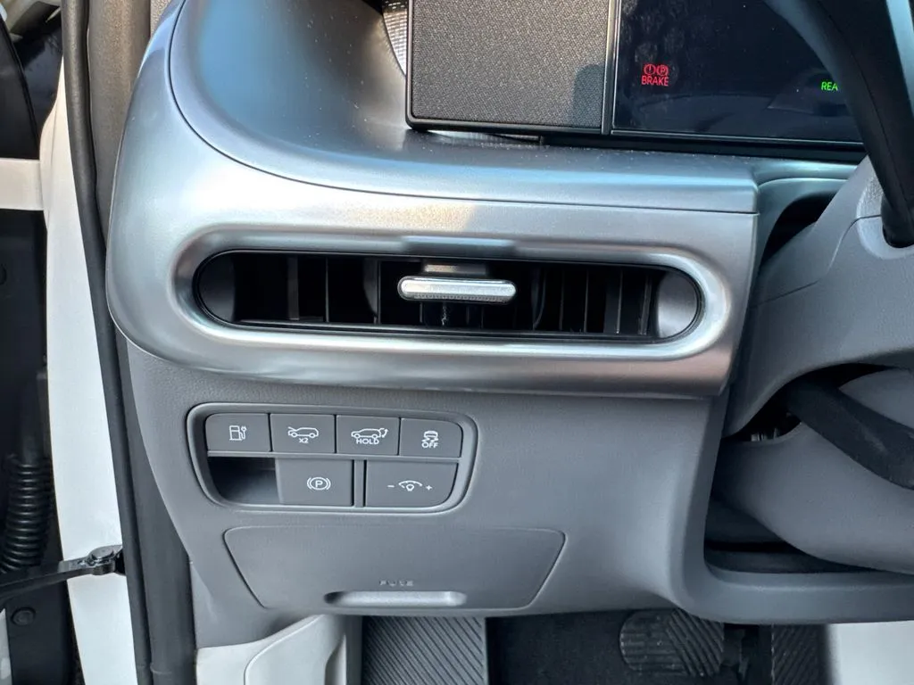 2026 Hyundai IONIQ 9 SE - Photo 23