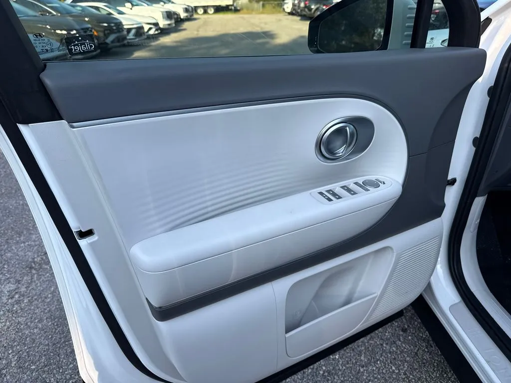 2026 Hyundai IONIQ 9 SE - Photo 11