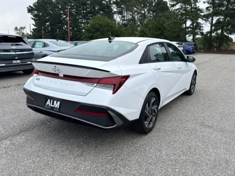 More photos of 2025 Hyundai Elantra SEL Sport at ALM Hyundai Athens, GA