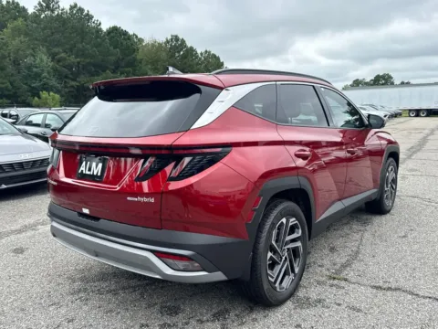 More photos of 2025 Hyundai Tucson Hybrid Limited at ALM Hyundai Athens, GA