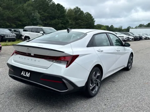 More photos of 2025 Hyundai Elantra SEL Sport at ALM Hyundai Athens, GA
