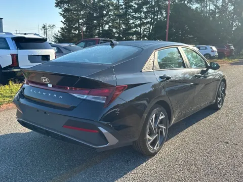 More photos of 2025 Hyundai Elantra SEL Sport at ALM Hyundai Athens, GA