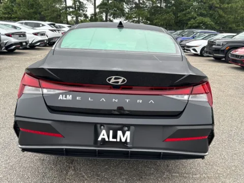 More photos of 2025 Hyundai Elantra SE at ALM Hyundai Athens, GA