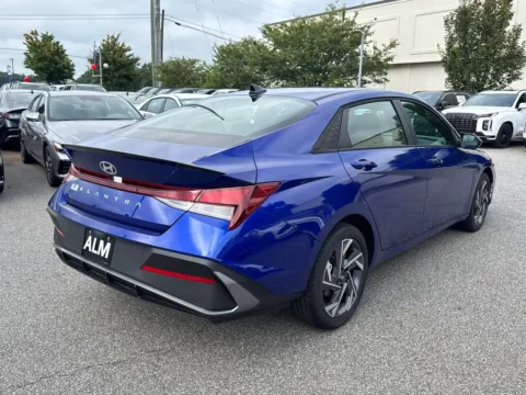 More photos of 2025 Hyundai Elantra SEL Sport at ALM Hyundai Athens, GA