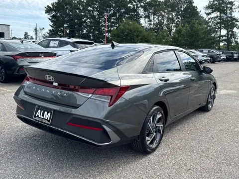 More photos of 2025 Hyundai Elantra SEL Sport at ALM Hyundai Athens, GA