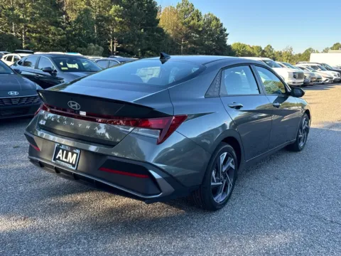 More photos of 2025 Hyundai Elantra SEL Sport at ALM Hyundai Athens, GA